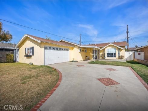 15882 Malm Circle, Huntington Beach, CA