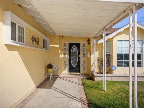 15882 Malm Circle, Huntington Beach, CA