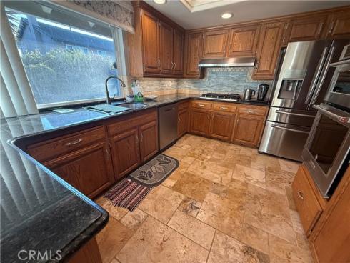 7122 Bluesails Drive, Huntington Beach, CA