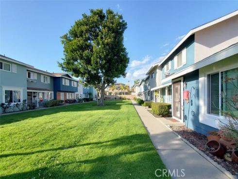 19749 Claremont Lane, Huntington Beach, CA