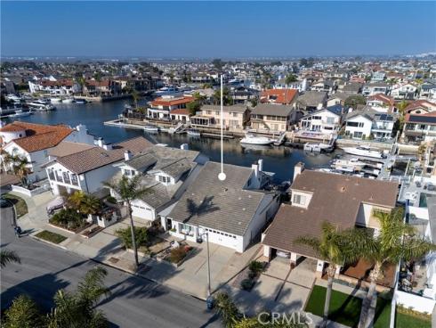 16542 Wanderer Lane, Huntington Beach, CA