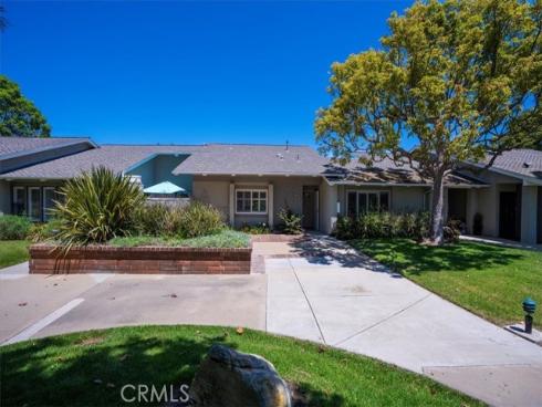 8933 Amador 1316C Circle, Huntington Beach, CA