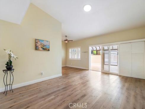 8933 Amador 1316C Circle, Huntington Beach, CA