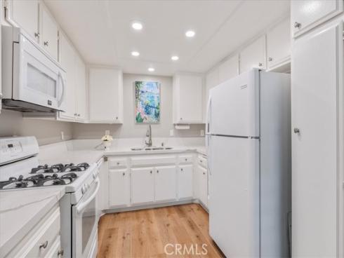 8933 Amador 1316C Circle, Huntington Beach, CA