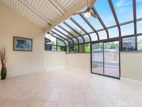 8933 Amador 1316C Circle, Huntington Beach, CA