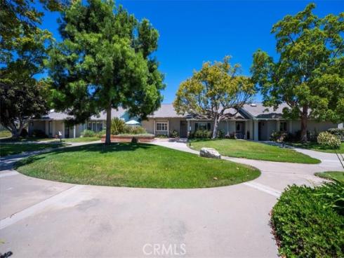 8933 Amador 1316C Circle, Huntington Beach, CA