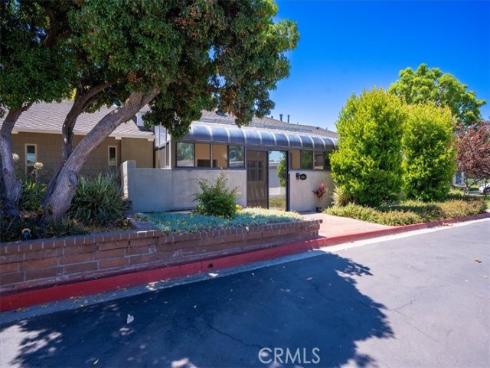 8933 Amador 1316C Circle, Huntington Beach, CA