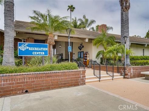 8933 Amador 1316C Circle, Huntington Beach, CA