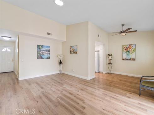 8933 Amador 1316C Circle, Huntington Beach, CA