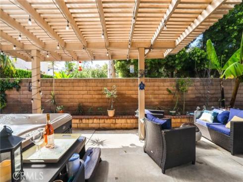 7814 Orchid Drive, Huntington Beach, CA