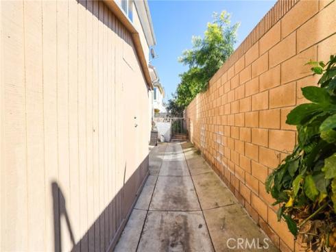 7814 Orchid Drive, Huntington Beach, CA