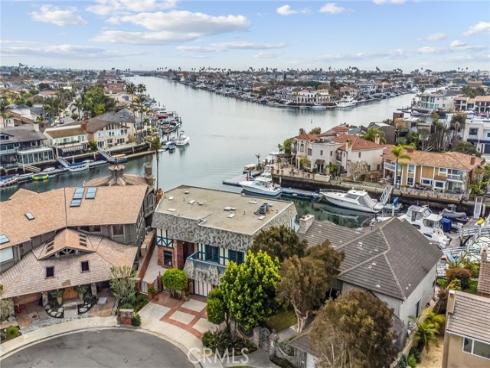 3682 Escapade Circle, Huntington Beach, CA