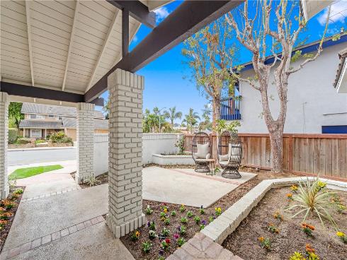 6781 Lawn Haven Drive, Huntington Beach, CA