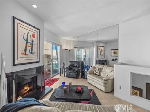 200 Pacific Coast 325 Highway, Huntington Beach, CA