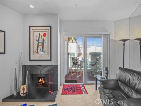 200 Pacific Coast 325 Highway, Huntington Beach, CA