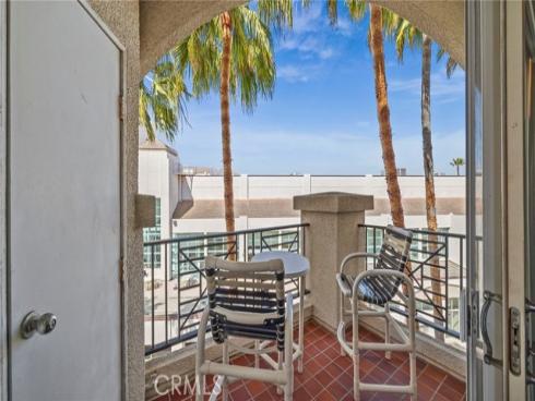 200 Pacific Coast 325 Highway, Huntington Beach, CA