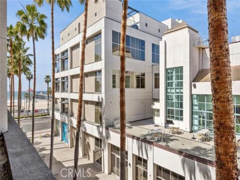 200 Pacific Coast 325 Highway, Huntington Beach, CA