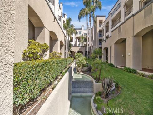 200 Pacific Coast 325 Highway, Huntington Beach, CA