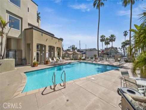 200 Pacific Coast 325 Highway, Huntington Beach, CA