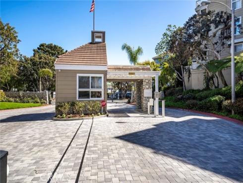 20322 Portview CI203 Circle, Huntington Beach, CA