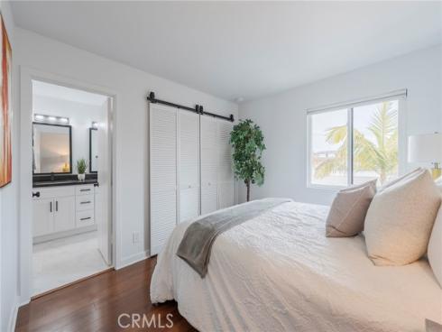 222 Detroit Avenue, Huntington Beach, CA