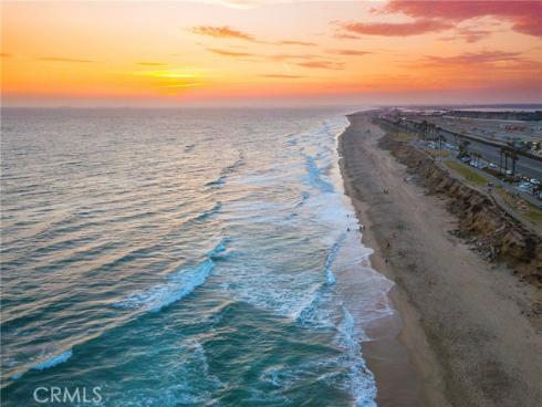 222 Detroit Avenue, Huntington Beach, CA