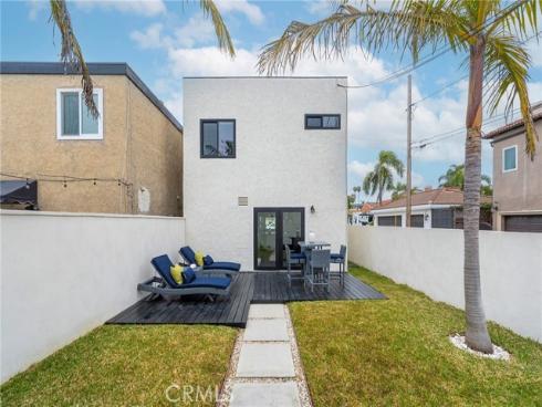 222 Detroit Avenue, Huntington Beach, CA