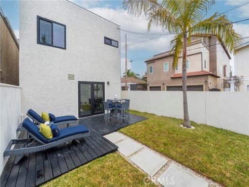 222 Detroit Avenue, Huntington Beach, CA