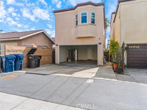 519 13th Street, Huntington Beach, CA