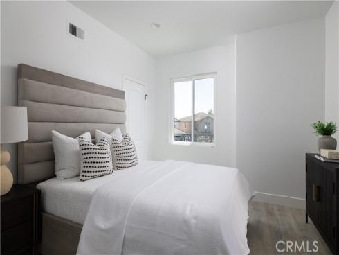 7375 Sherwood Drive, Huntington Beach, CA