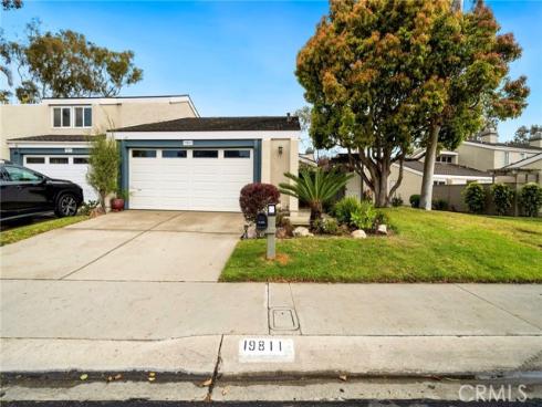 19811 Deep Harbor Dr , Huntington Beach, CA