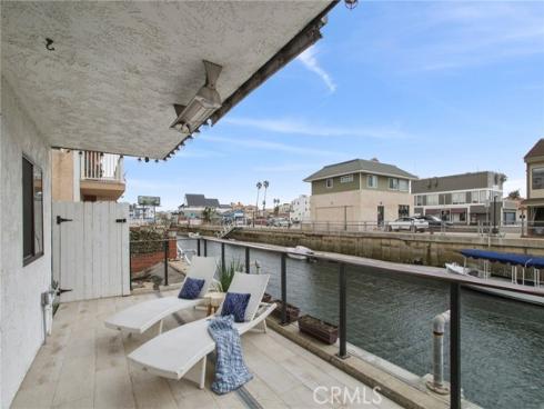 16833 Bayview Drive, Huntington Beach, CA