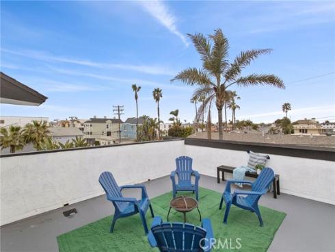 16833 Bayview Drive, Huntington Beach, CA