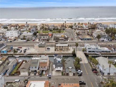 16833 Bayview Drive, Huntington Beach, CA