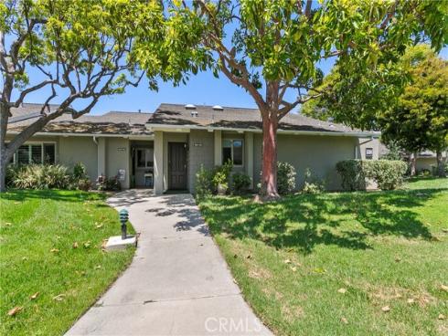 8933  Amador  1316E  Circle, Huntington Beach, CA