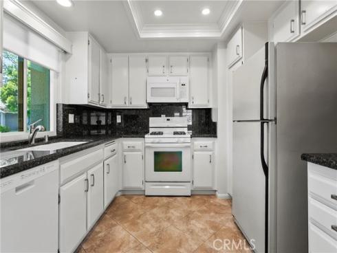 8933  Amador  1316E  Circle, Huntington Beach, CA