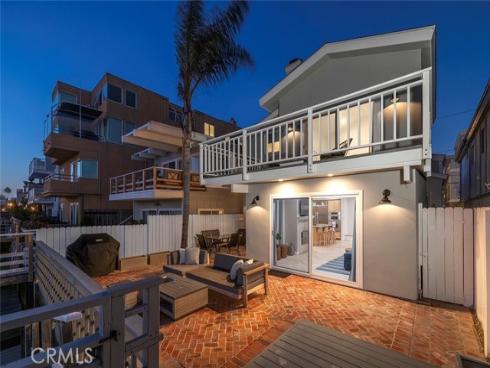 16755 Bay View Drive, Huntington Beach, CA
