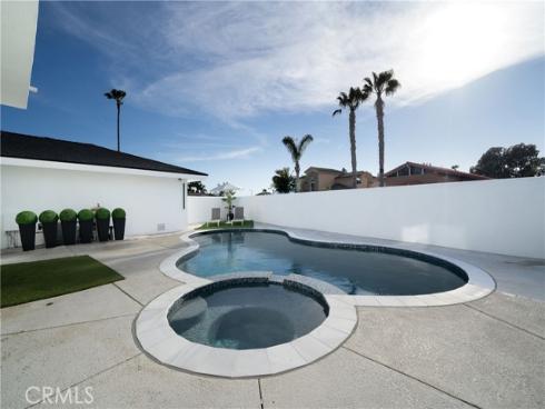 17181 Westport Drive, Huntington Beach, CA
