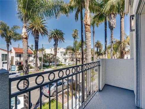 308 9th Street, Huntington Beach, CA