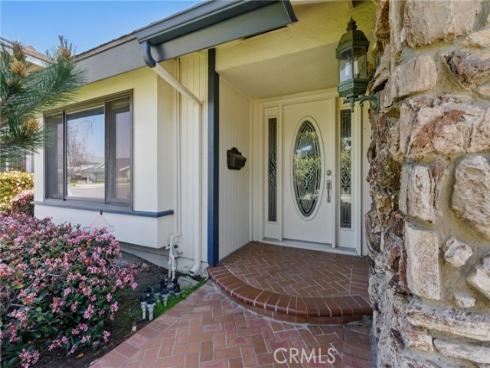 17192 Saint Andrews Lane, Huntington Beach, CA