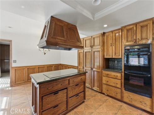 17192 Saint Andrews Lane, Huntington Beach, CA