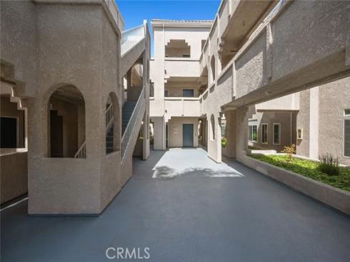 4591 Warner 101 Avenue, Huntington Beach, CA