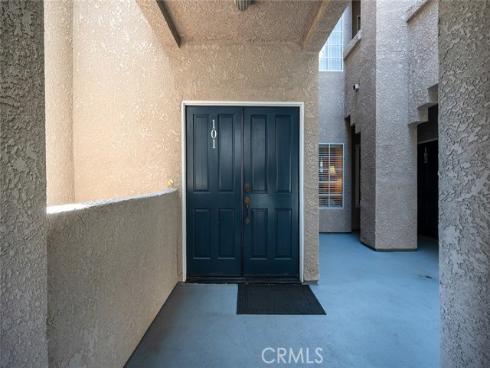 4591  Warner  101  Avenue, Huntington Beach, CA