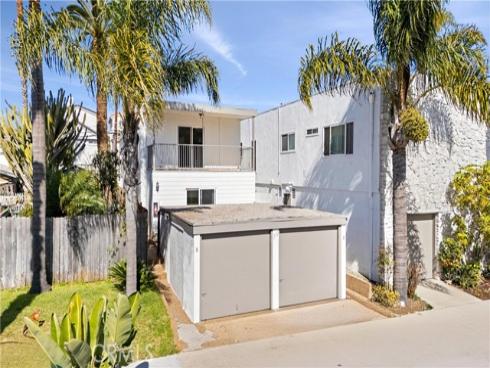319 14th B Street, Huntington Beach, CA