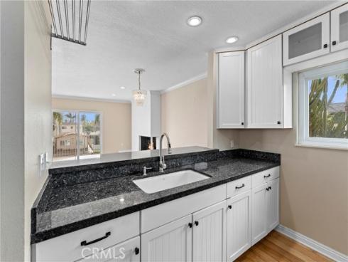 319 14th B Street, Huntington Beach, CA