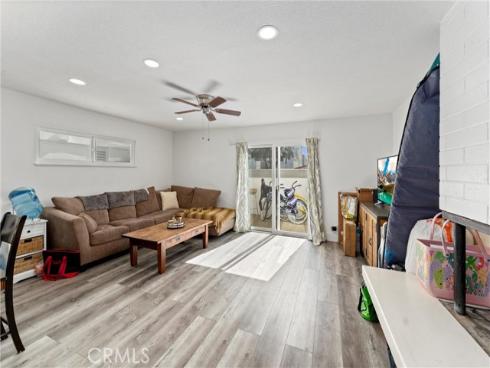 319 14th B Street, Huntington Beach, CA