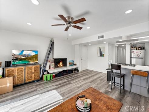 319 14th B Street, Huntington Beach, CA