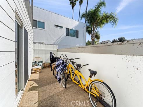 319 14th B Street, Huntington Beach, CA