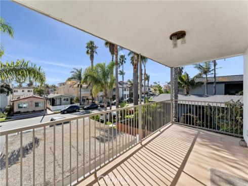 319 14th B Street, Huntington Beach, CA
