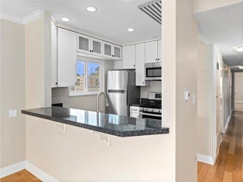 319 14th B Street, Huntington Beach, CA